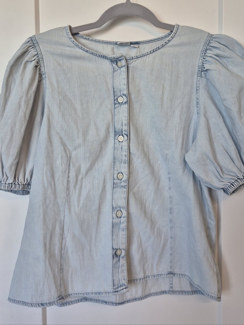 GAP Chambray Puff Sleeve Blouse-Light Blue Botton Front- Cottagecore Size Small